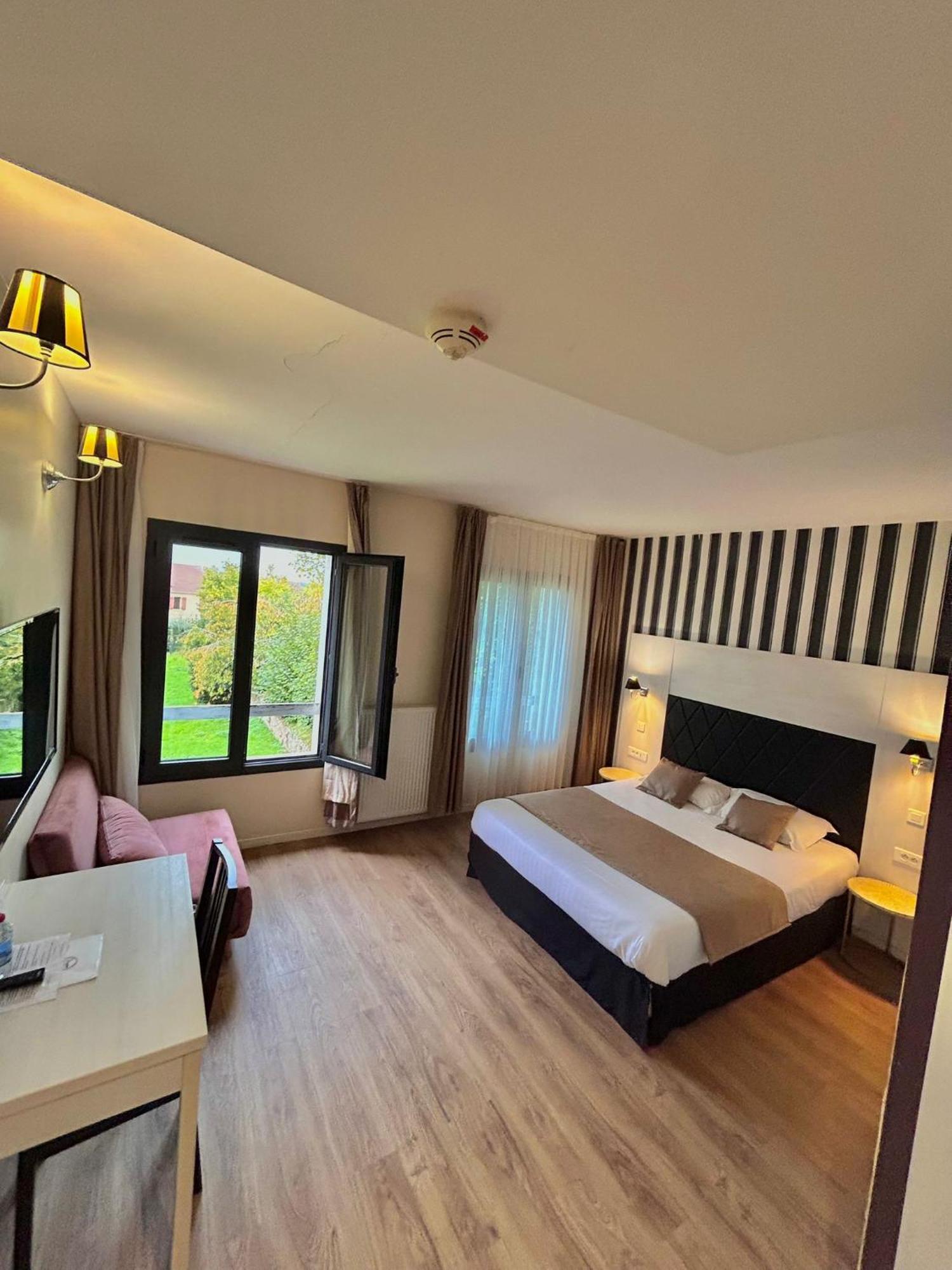 Thoiry Etoile Lodge Ngoại thất bức ảnh