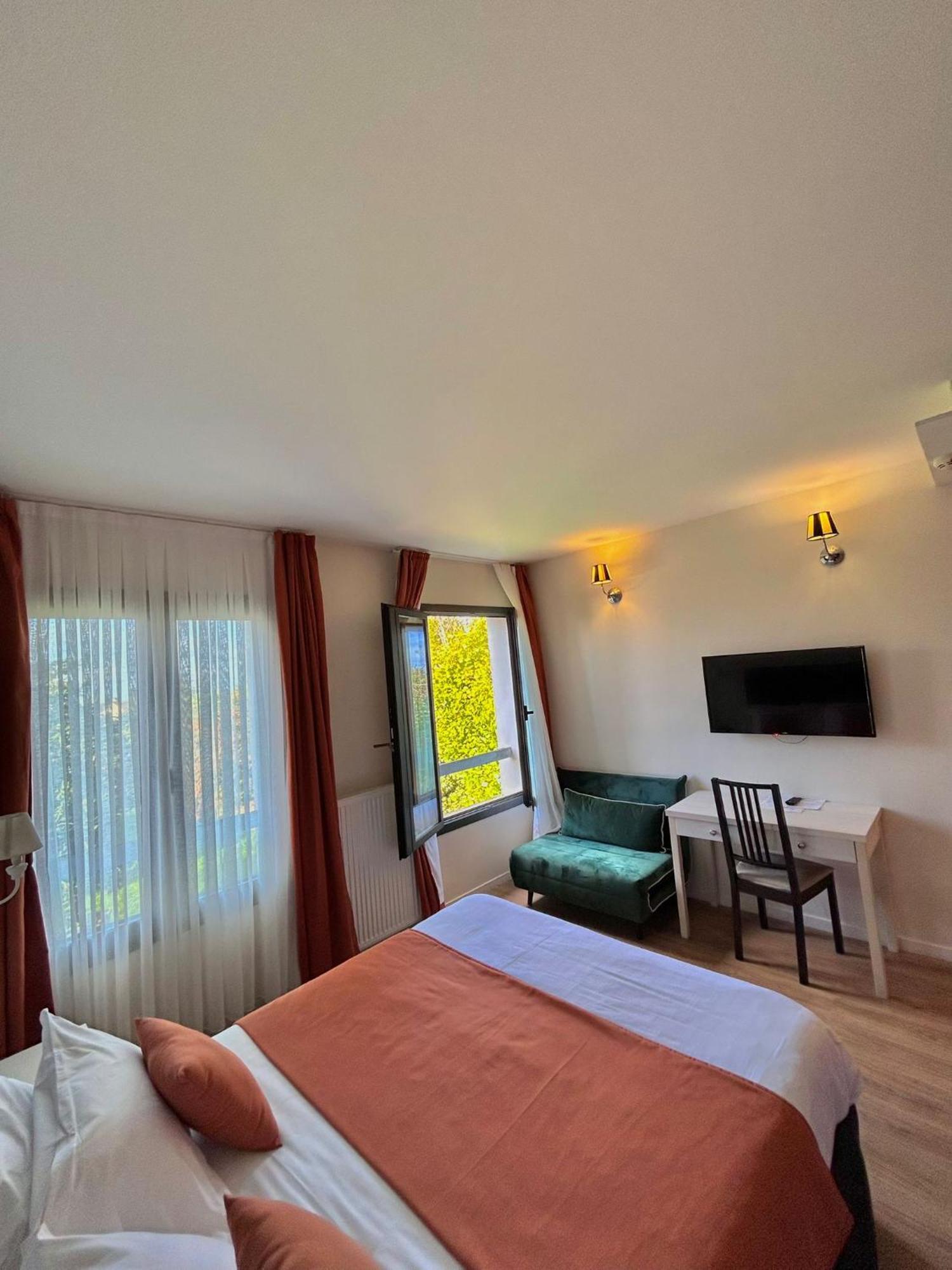 Thoiry Etoile Lodge Ngoại thất bức ảnh
